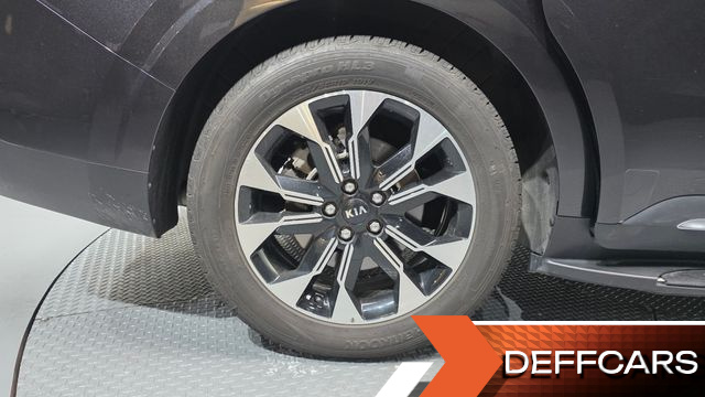 Kia CARNIVAL Gasoline 9-Seater Signature купить на сайте DeffCars