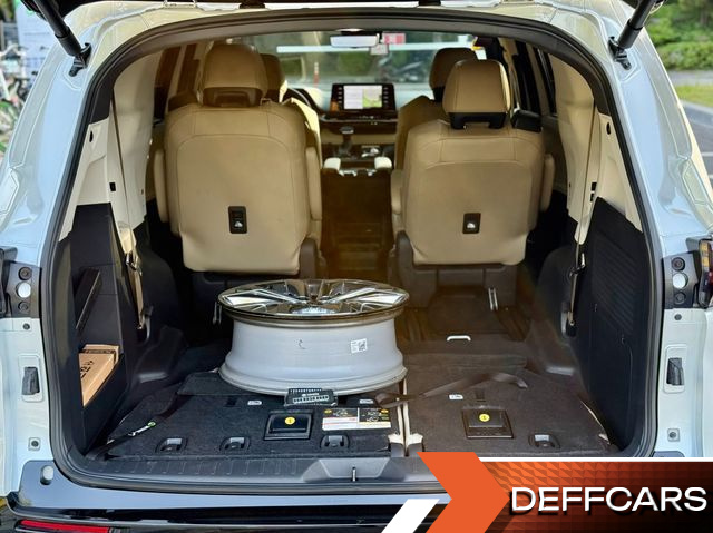 Toyota SIENNA 2.5 Hybrid 2WD купить на сайте DeffCars