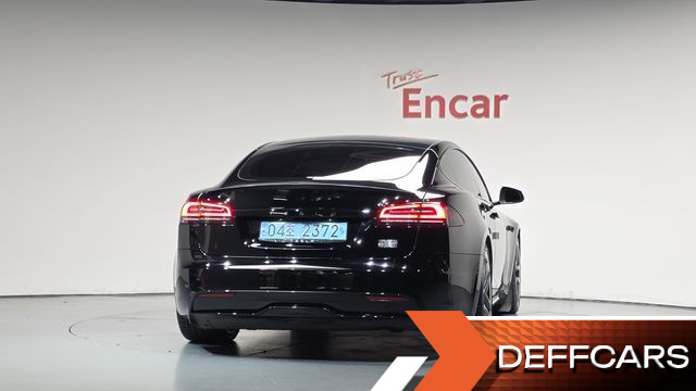 Tesla MODEL S Plaid купить на сайте DeffCars
