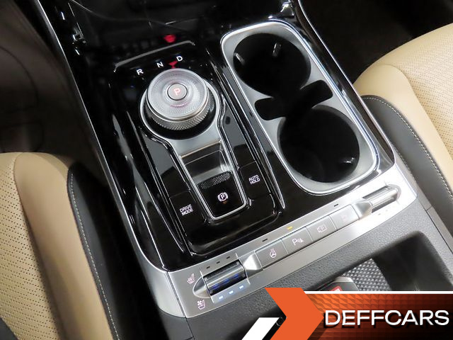 Kia CARNIVAL Diesel 9-Seater Signature купить на сайте DeffCars