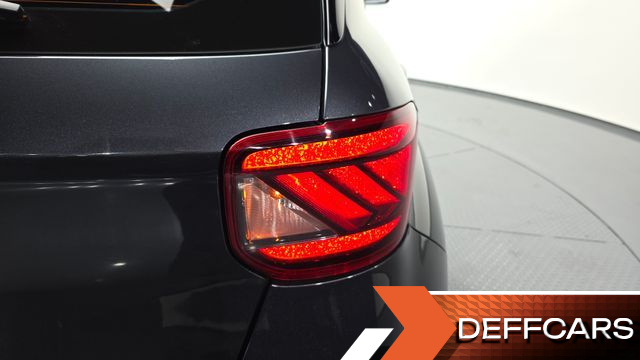 Hyundai VENUE 1.6 Flux купить на сайте DeffCars