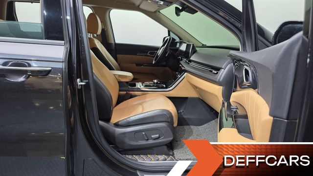 Kia CARNIVAL Gasoline 9-Seater Signature купить на сайте DeffCars