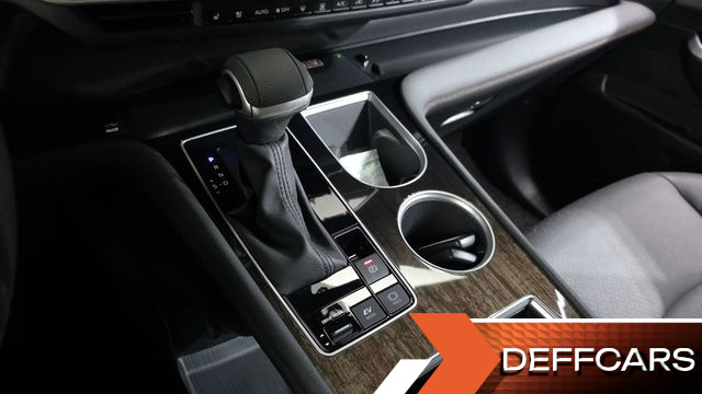 Toyota SIENNA 2.5 Hybrid 2WD купить на сайте DeffCars