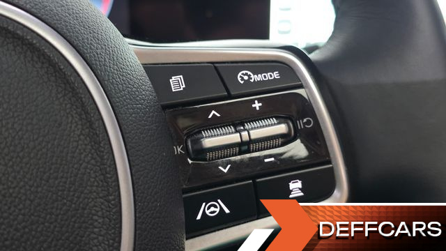 Kia CARNIVAL Gasoline 9-Seater Signature купить на сайте DeffCars