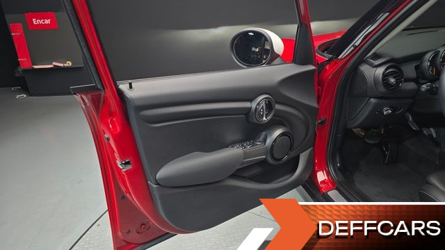 Mini COOPER 5Door Standard 3rd купить на сайте DeffCars