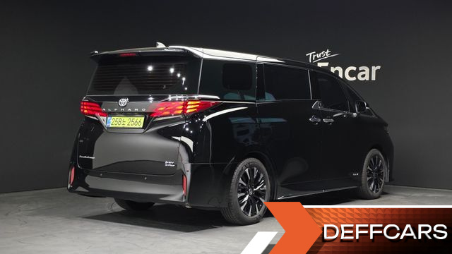 Toyota ALPHARD 2.5 HEV Executive AWD купить на сайте DeffCars