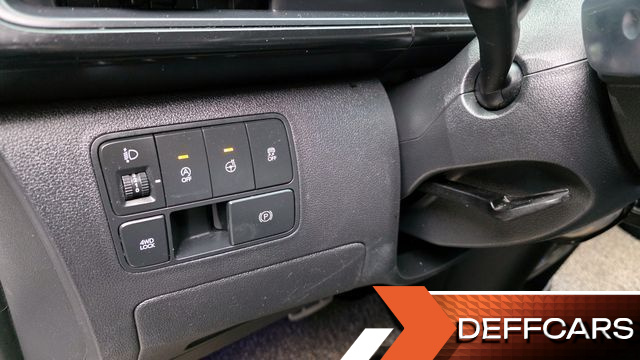 Hyundai STARIA 4WD Lounge 9-Seater Inspiration купить на сайте DeffCars