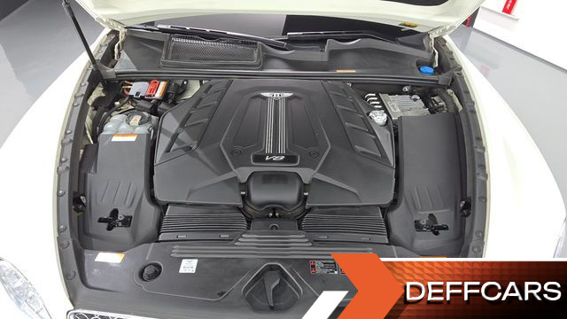 Bentley BENTAYGA 4.0 V8 купить на сайте DeffCars