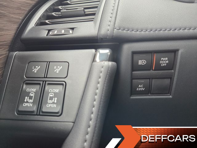 Toyota ALPHARD 2.5 HEV Executive AWD купить на сайте DeffCars