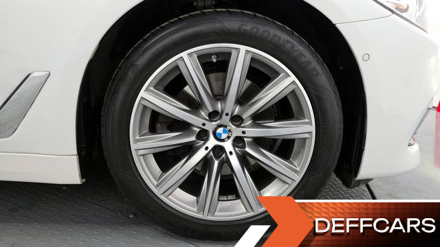 BMW 5-SERIES 520i Luxury купить на сайте DeffCars