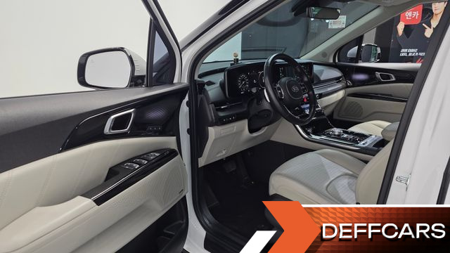 Kia CARNIVAL 9-Seater Signature купить на сайте DeffCars