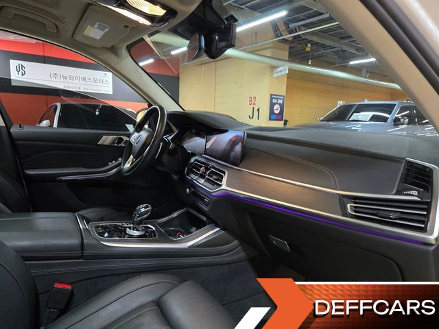 BMW X7 xDrive 30d Design Pure Excellent 6-Seater купить на сайте DeffCars