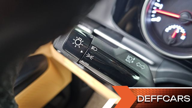 Kia CARNIVAL Gasoline 9-Seater Prestige купить на сайте DeffCars