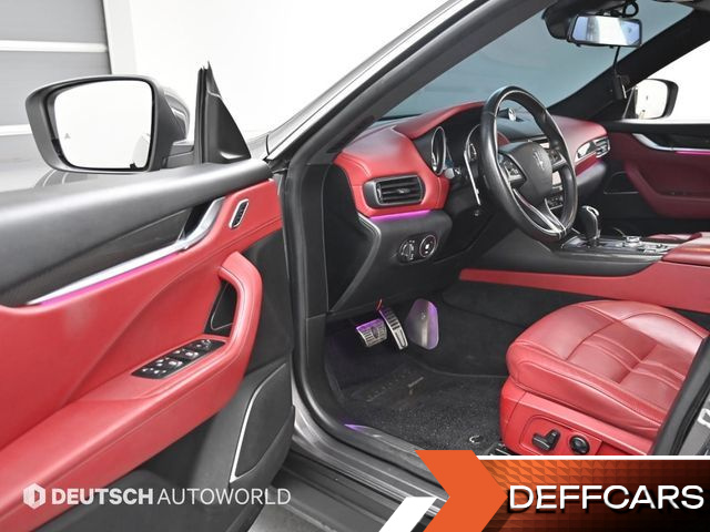 Maserati LEVANTE 3.0 AWD Sport купить на сайте DeffCars