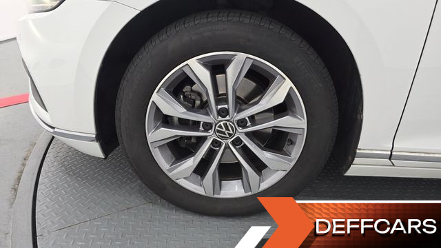 Volkswagen PASSAT 2.0 TDI Premium купить на сайте DeffCars