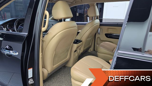 Kia CARNIVAL 9-Seater Noblesse Special купить на сайте DeffCars