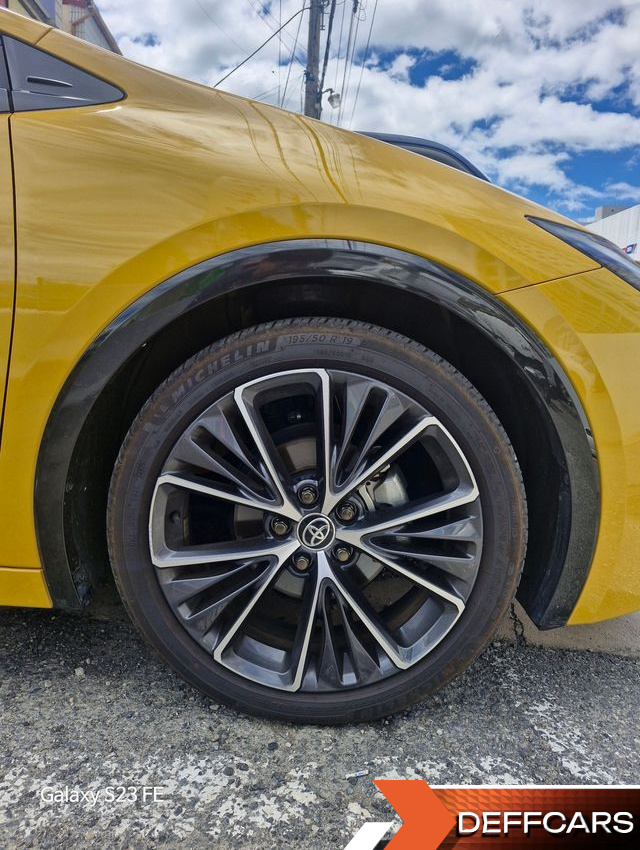 Toyota PRIUS 2.0 XLE купить на сайте DeffCars