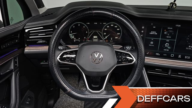 Volkswagen TOUAREG 3.0 TDI Prestige купить на сайте DeffCars