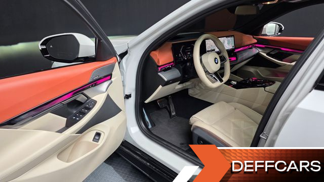 BMW 5-SERIES 530i xDrive M Sport купить на сайте DeffCars