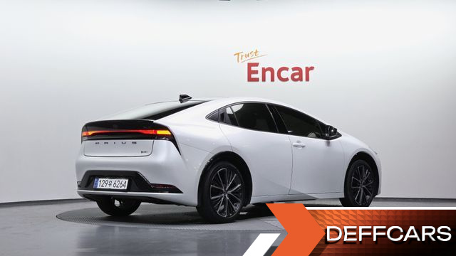 Toyota PRIUS 2.0 XLE купить на сайте DeffCars