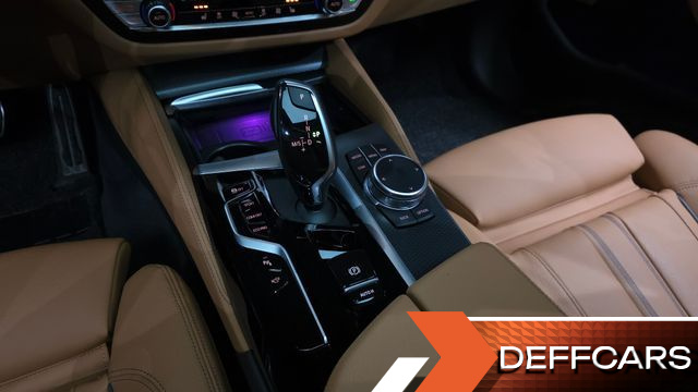 BMW 5-SERIES 520i M Sport купить на сайте DeffCars