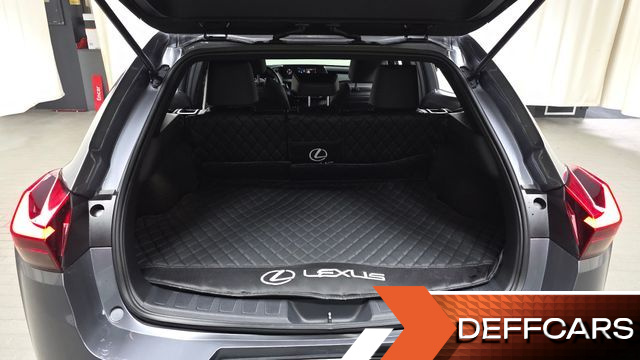 Lexus UX 2.0 2WD купить на сайте DeffCars