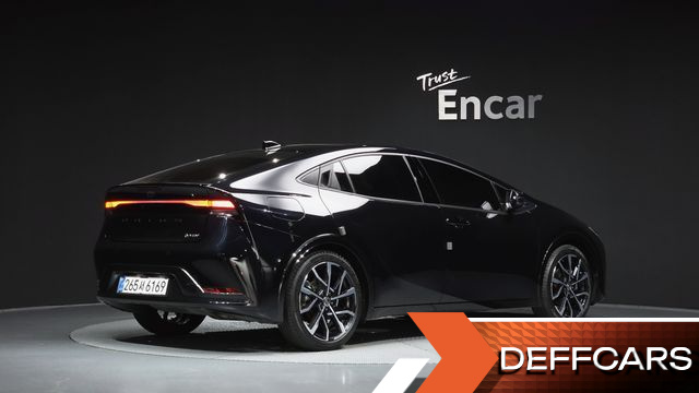 Toyota PRIUS 2.0 PHEV XSE купить на сайте DeffCars