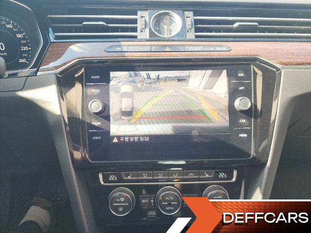 Volkswagen PASSAT 2.0 TDI Premium купить на сайте DeffCars