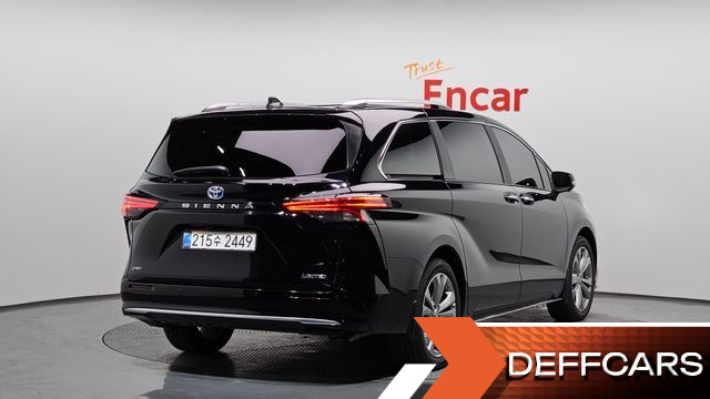 Toyota SIENNA 2.5 Hybrid 2WD купить на сайте DeffCars