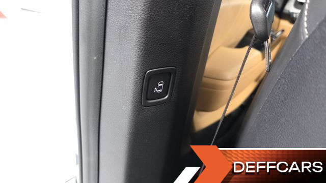 Kia CARNIVAL Gasoline 9-Seater Signature купить на сайте DeffCars