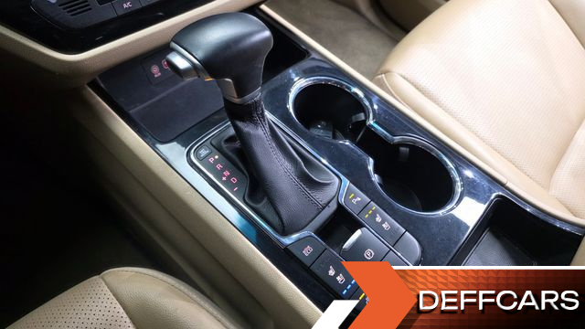 Kia CARNIVAL 9-Seater Prstige купить на сайте DeffCars