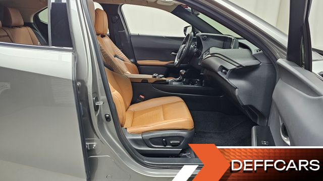 Lexus UX 2.0 2WD купить на сайте DeffCars