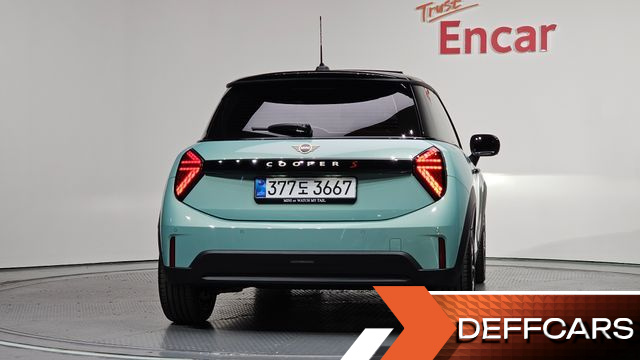Mini COOPER Favoured купить на сайте DeffCars