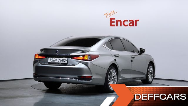 Lexus ES Luxury Plus купить на сайте DeffCars