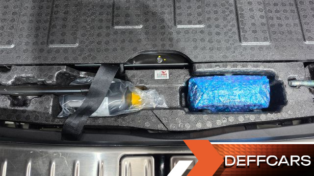 Genesis G90 Gasoline 3.5 Turbo e-S/C AWD LWB купить на сайте DeffCars