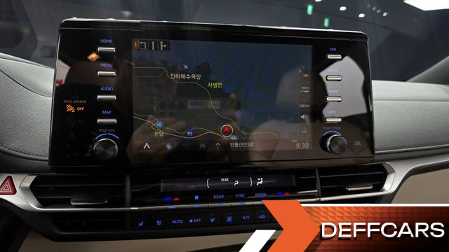 Toyota SIENNA 2.5 Hybrid 2WD купить на сайте DeffCars