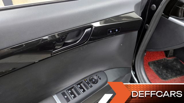 Hyundai GRANDEUR 3.5 LPG 2WD (Taxi) Deluxe купить на сайте DeffCars