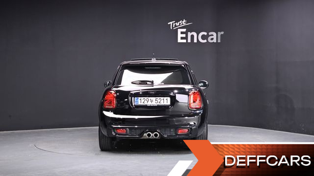 Mini COOPER 5Door Standard 3rd купить на сайте DeffCars