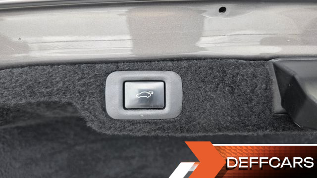 Lexus LS 3.5 Luxury AWD купить на сайте DeffCars