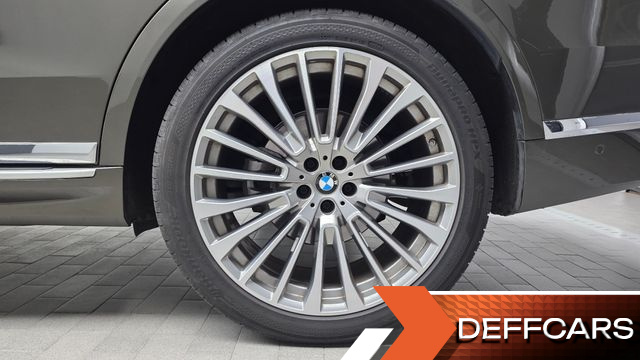 BMW X7 xDrive 40i Design Pure Excellence 6-Seater купить на сайте DeffCars
