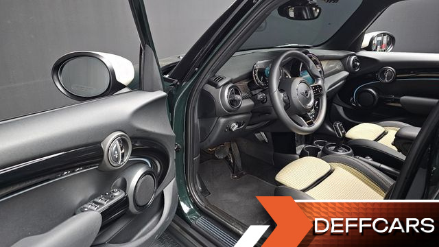 Mini COOPER 5Door Resolute Edition 3rd Gen купить на сайте DeffCars