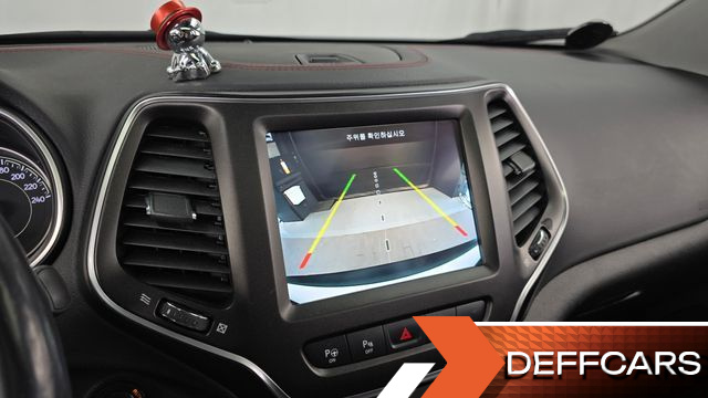 Jeep CHEROKEE 3.2 Trailhawk AWD купить на сайте DeffCars