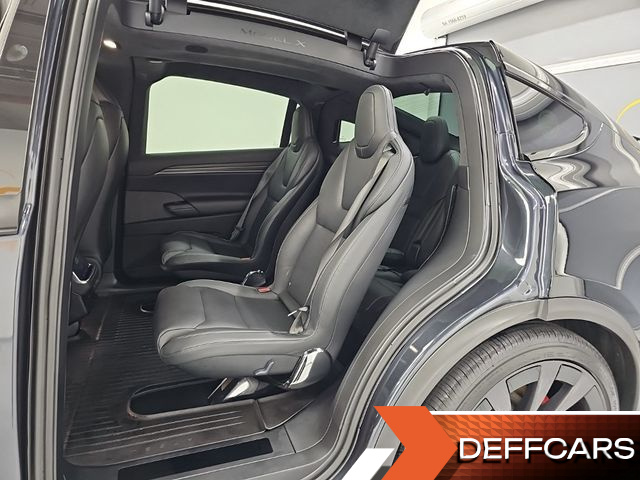 Tesla MODEL X Plaid купить на сайте DeffCars