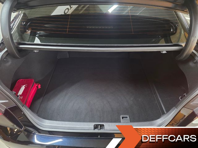 Toyota CAMRY 2.5 XLE Hybrid купить на сайте DeffCars