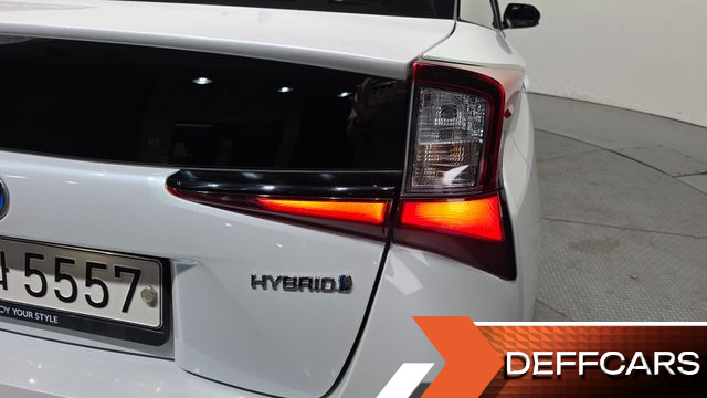 Toyota PRIUS 1.8 купить на сайте DeffCars