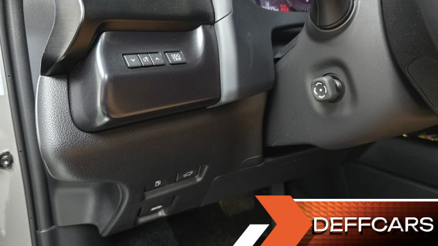 Lexus UX 2.0 AWD купить на сайте DeffCars