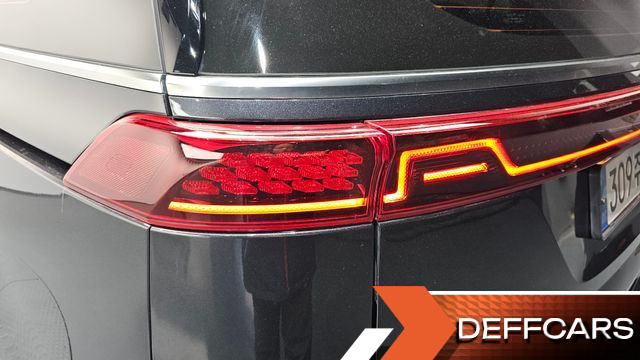 Kia CARNIVAL Gasoline 9-Seater Signature купить на сайте DeffCars