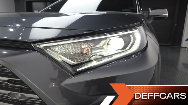 Toyota RAV4 2.5 4WD Hybrid купить на сайте DeffCars