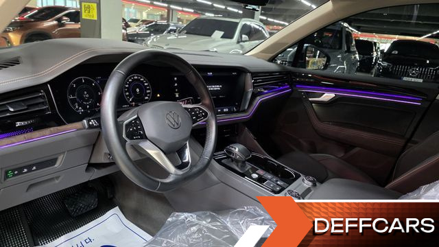 Volkswagen TOUAREG 3.0 TDI Prestige купить на сайте DeffCars