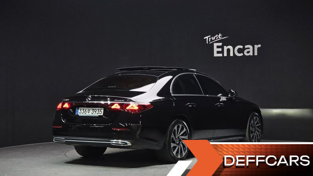 Mercedes E-CLASS E300 4MATIC Exclusive купить на сайте DeffCars